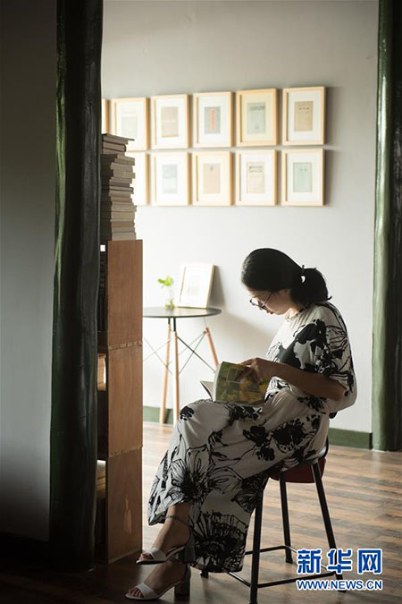 Comerciante de 56 anos gere a solo livraria em Shaoxing