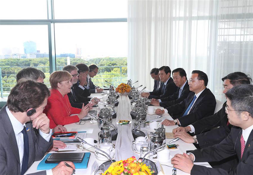 Primeiro-ministro chinês pede esfor?os conjuntos com Alemanha para promover livre comércio