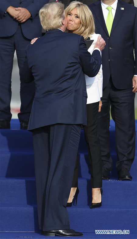 Primeiro dia da reuni?o da OTAN é ofuscado por tens?es entre aliados