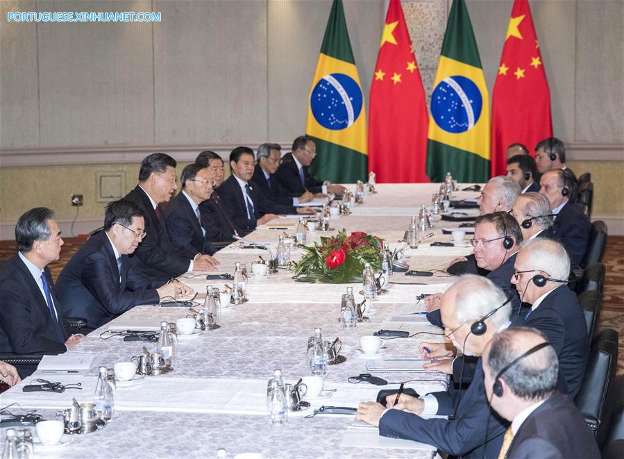 Xi se reúne com presidente brasileiro e pede mais solidariedade e coordena??o