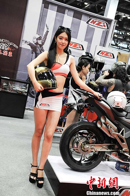 Centenas de motos expostas em Beijing