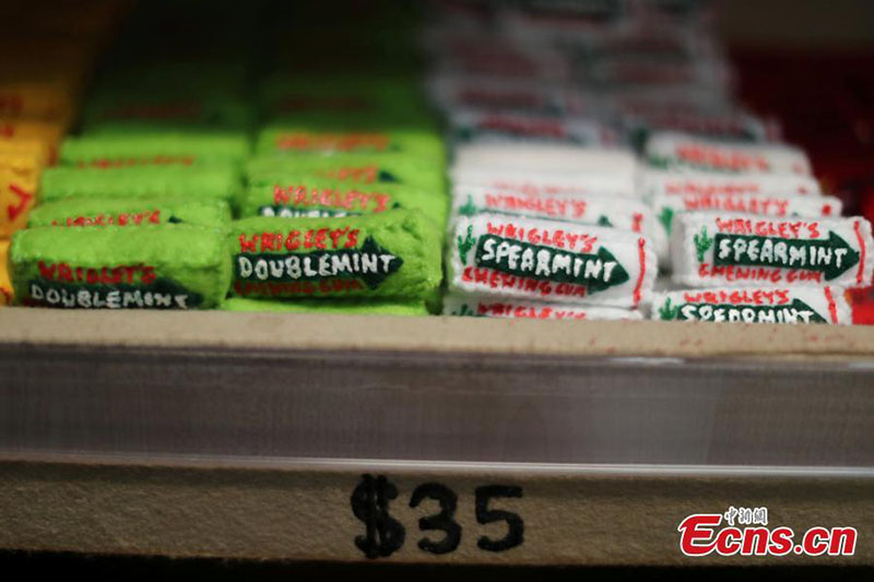 Insólito: Artista Lucy Sparrow abre um supermercado de produtos de feltro