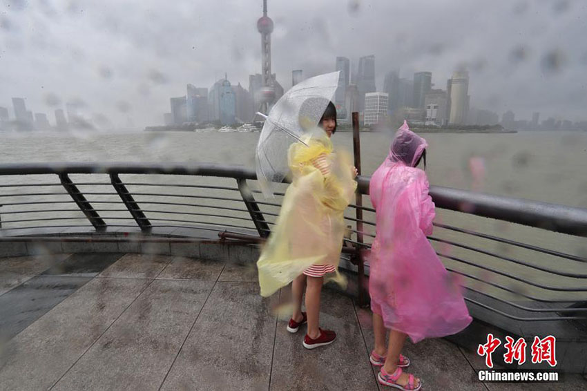 Tuf?o Jongdari chega a Shanghai