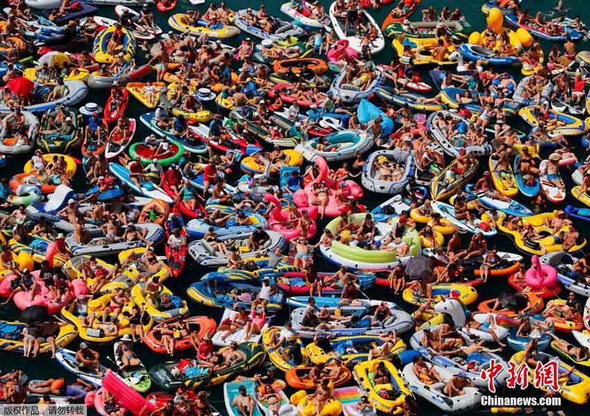 Europeus recorrem a diversos meios para combater vaga de calor