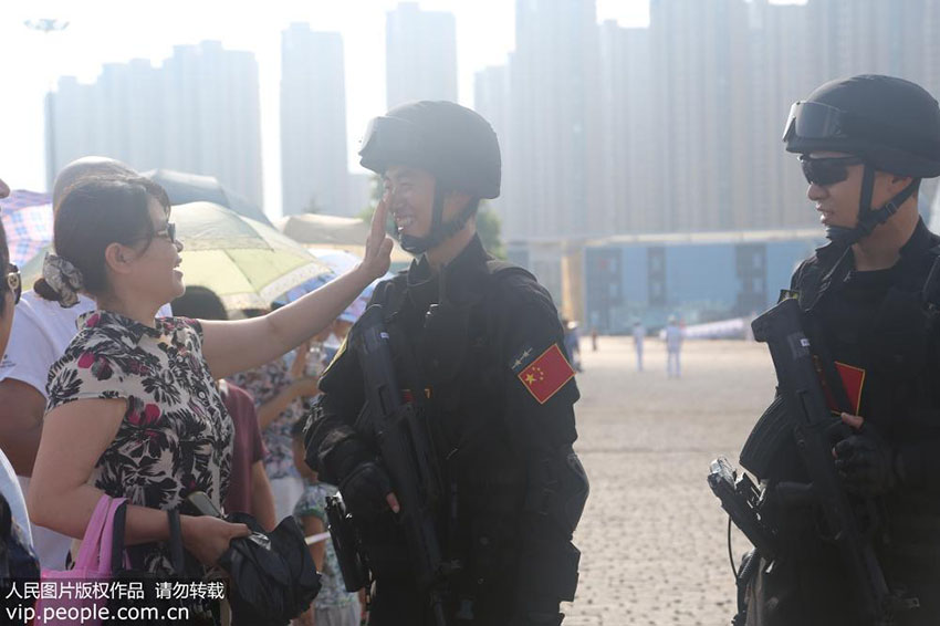 30a Frota da for?a marítima da China parte rumo ao Golfo de áden