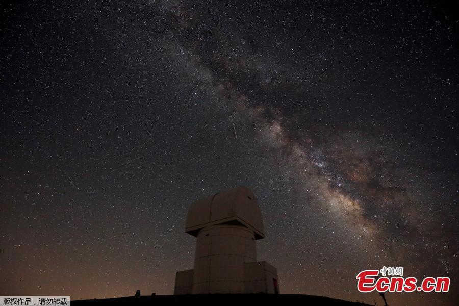 Chuva de meteoros ilumina o céu do mundo inteiro