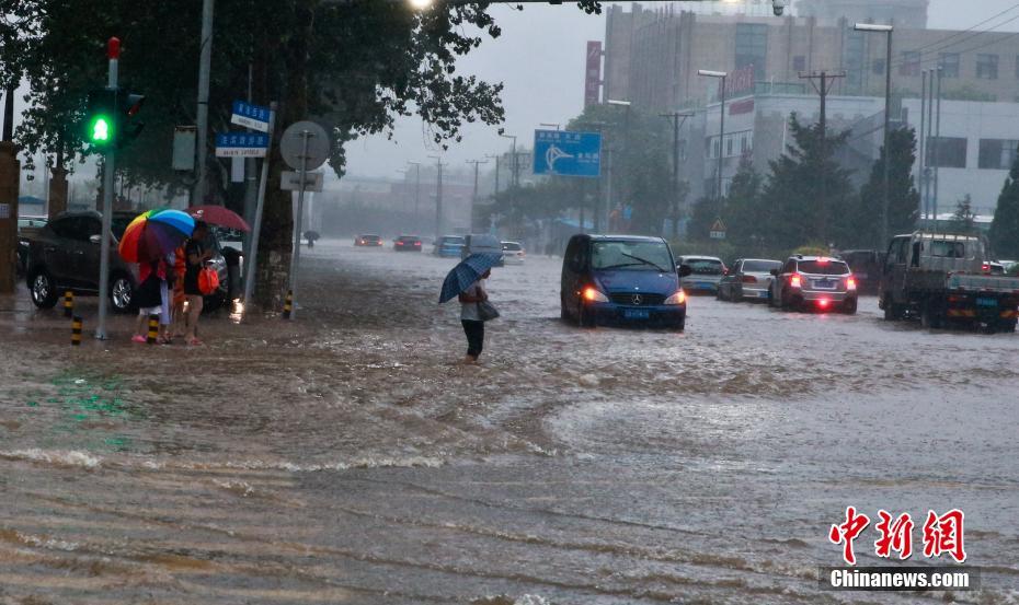 Tuf?o Rumbia provoca chuvas intensas em Dalian
