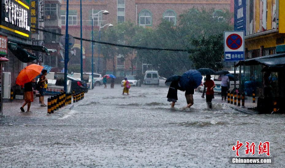Tuf?o Rumbia provoca chuvas intensas em Dalian