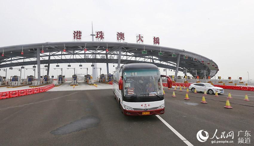 Ponte Hong Kong-Zhuhai-Macau será aberta à circula??o no final do ano