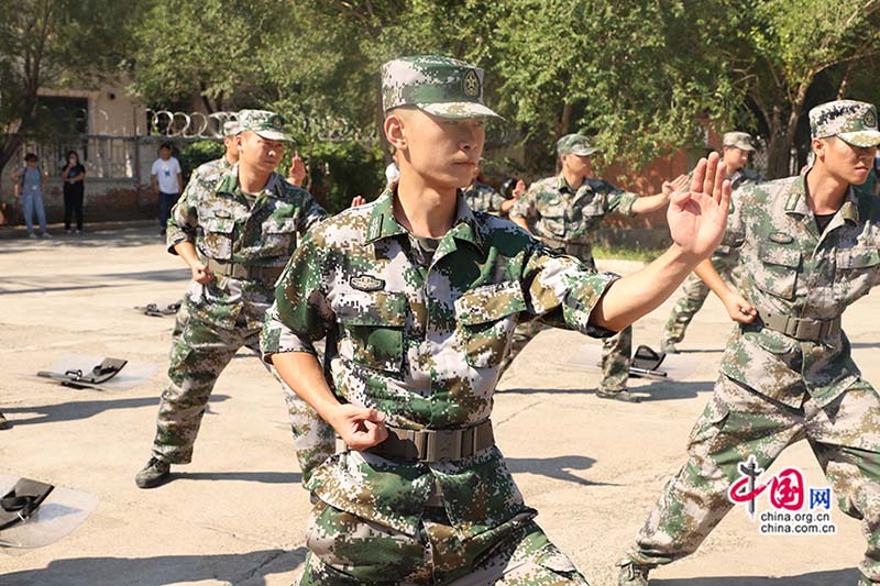 Cintur?o e Rota: Esta??o ferroviária de Alashankou, a porta de entrada na China