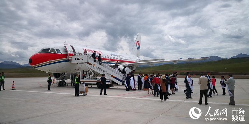 Primeiro aeroporto turístico de Qinghai entra em opera??o