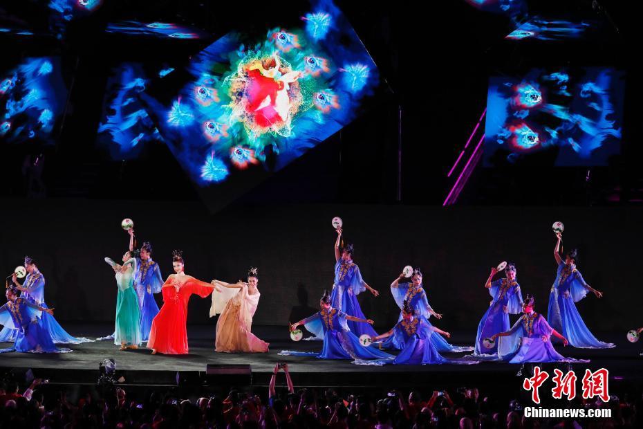 Jogos Asiáticos encerram com exibi??o do show “8 Minutos em Hangzhou”