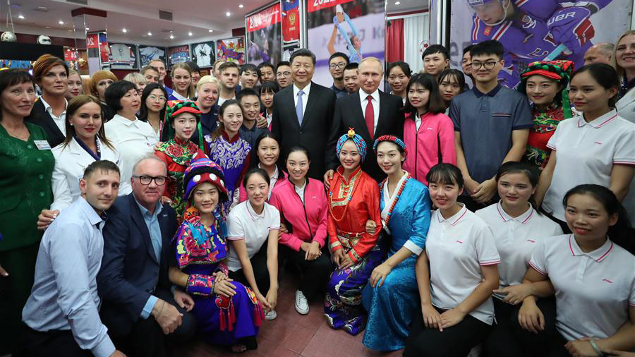 Xi e Putin pedem promo??o da amizade entre os jovens chineses e russos