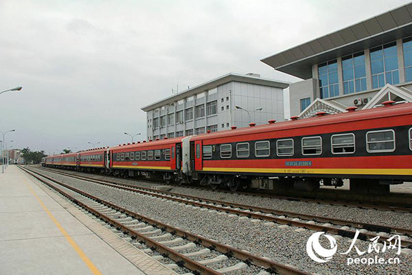 Cintur?o e Rota: Ferrovia de Benguela promove desenvolvimento de Angola