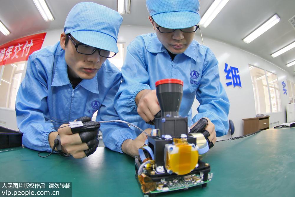 Primeiro projeto cooperativo sino-alem?o em nano satélites entra em fase de fabrico