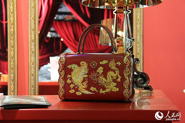 Marcas chinesas atraem aten??o internacional na Feira de Têxtil e Vestuário da China em Paris