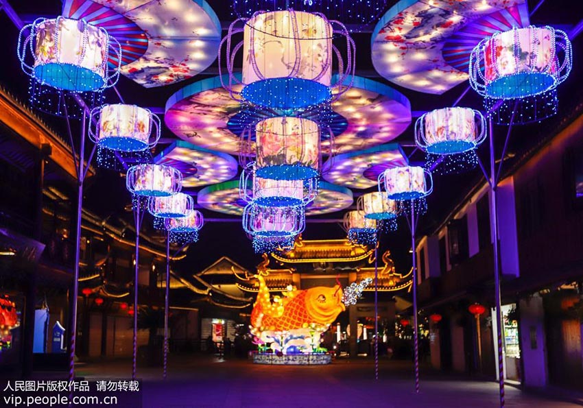 Galeria: Feira das Lanternas do Festival de Meio Outono em Zhouzhuang
