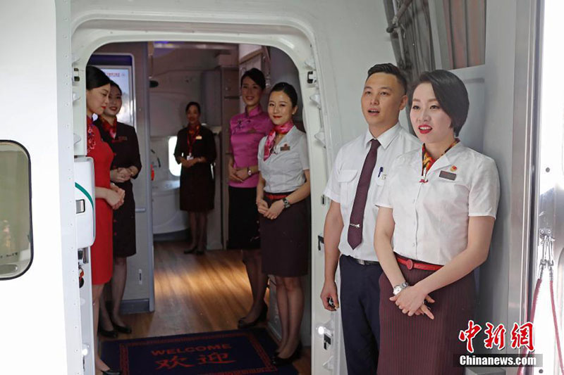 Boeing 787 Dreamliner da Shanghai Airlines realiza primeiro voo