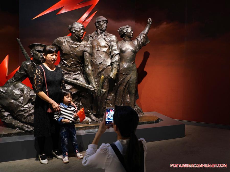 Chineses comemoram Dia Nacional com diversas atividades