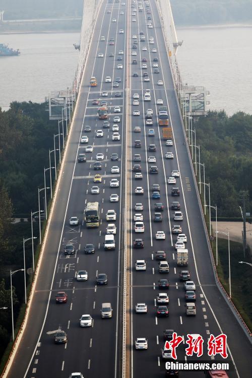 Pico de viagens registrado no regresso do feriado do Dia Nacional da China