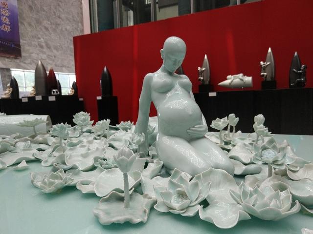 Exibi??o antiguerra de artista australiana atrai 200 mil visitantes no leste da China