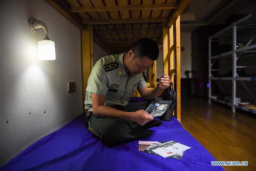 Galeria: Policiais em atividade na fronteira de Jiangsu