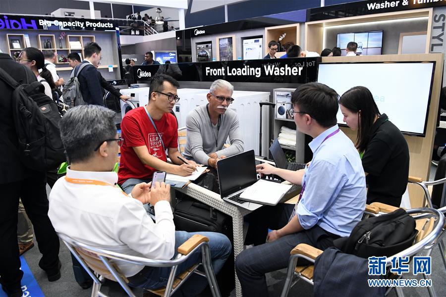 Inaugurada 124a edi??o da Feira de Cant?o