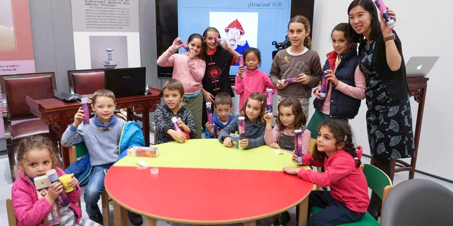 Oficina em Madri deu a conhecer cultura da Dinastia Qing aos participantes