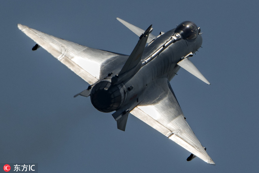 Airshow China 2018: Ca?as J-10B participam em treinamento em Zhuhai