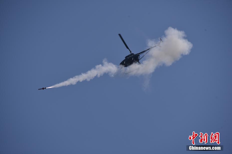 Helicóptero aut?nomo de reconhecimento-ataque da China AV500W termina testes