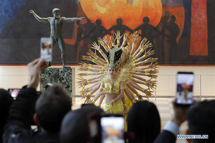 Galeria: Artistas apresentam dan?a Bodhisattva de Mil M?os na sede da ONU em Nova Iorque