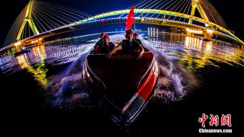 Galeria: Sichuan publica cartazes em homenagem aos bombeiros da província