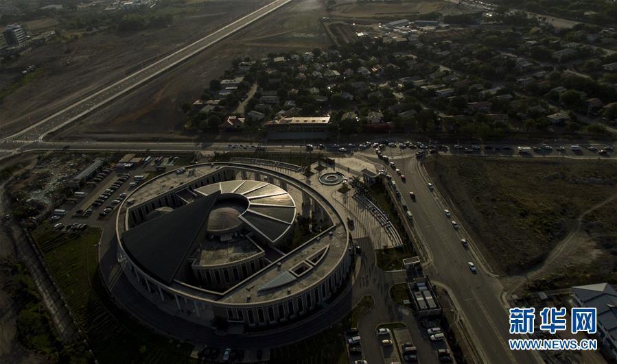 Galeria: Port Moresby prepara-se para chegada da APEC