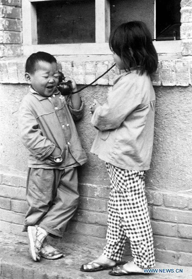 História em fotos: Desenvolvimento da indústria de telecomunica??es da China em 4 décadas
