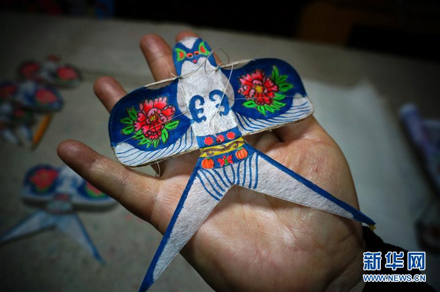 Galeria: Artes?o constrói 1.500 papagaios em 20 anos