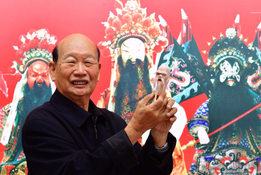 Galeria: Artes?os chineses de Zhangzhou protegem forma de arte local