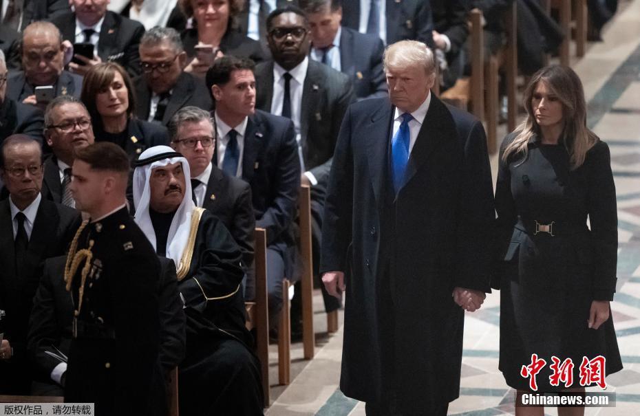 Ex-presidentes dos EUA comparecem ao funeral de George H. W. Bush