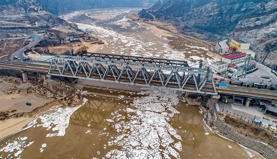 Rio Amarelo tem gelo flutuante devido a forte frente fria