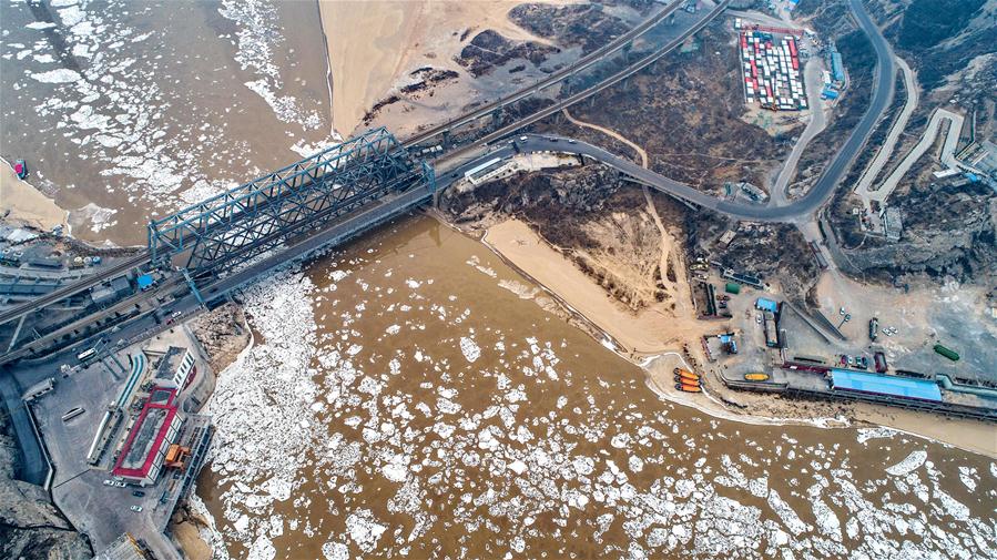 Rio Amarelo tem gelo flutuante devido a forte frente fria