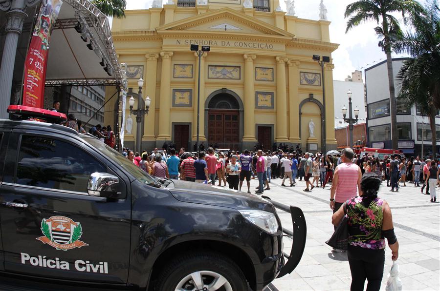 Tiroteio deixa cinco mortos em igreja de campinas