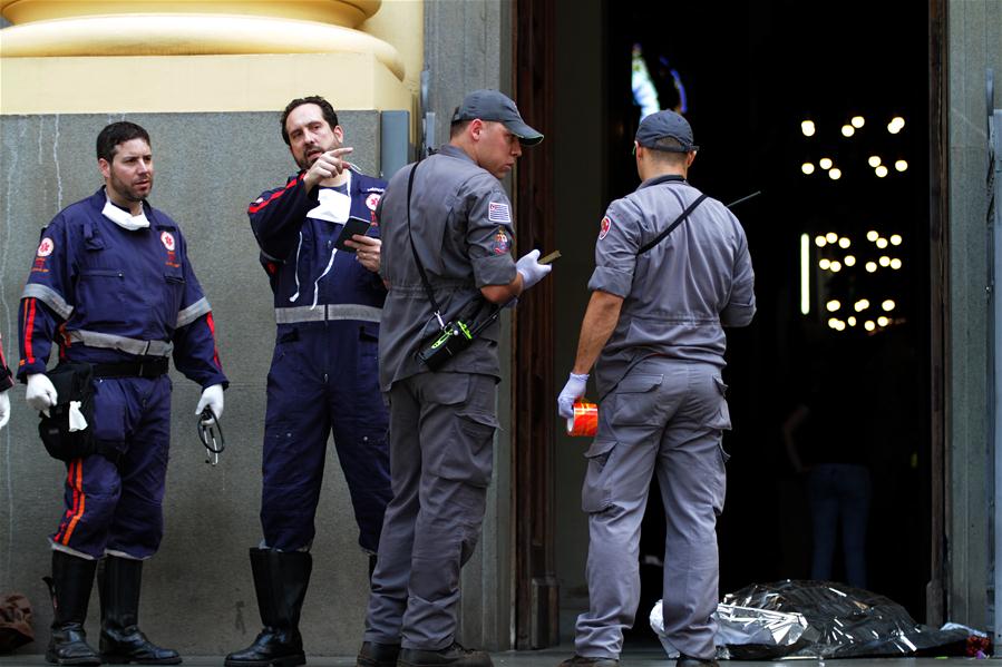 Tiroteio deixa cinco mortos em igreja de campinas