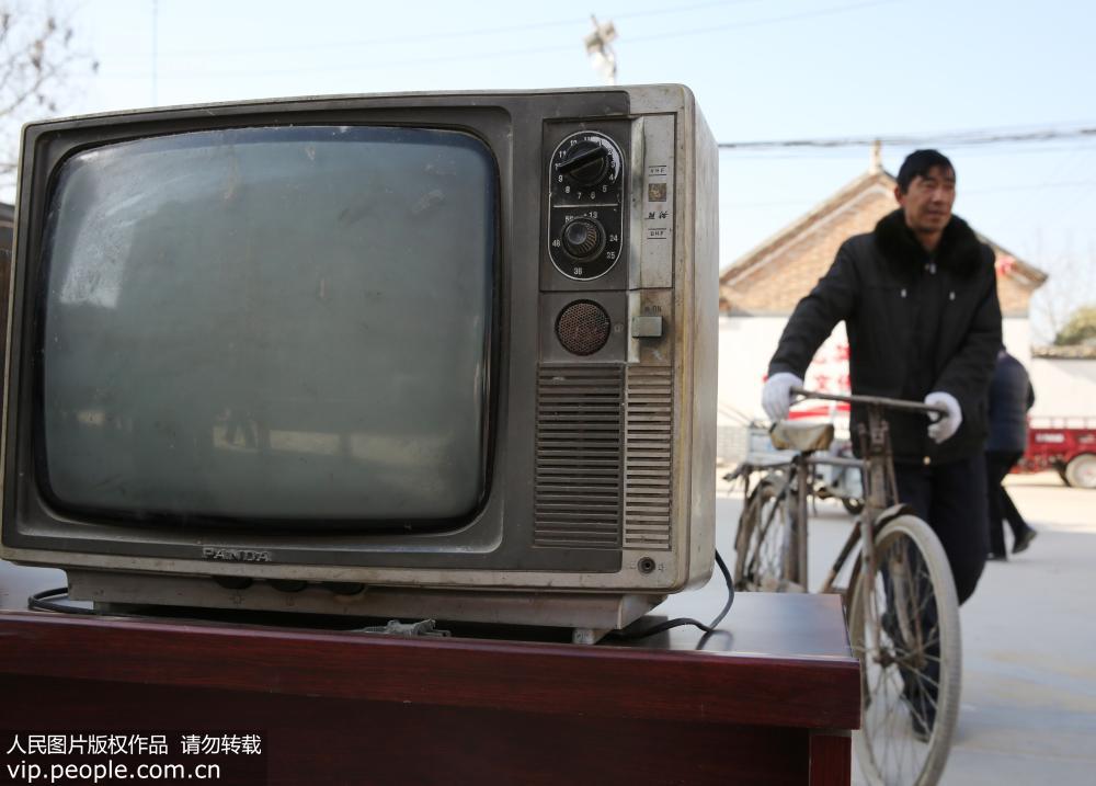 Henan: Exibi??o dos elementos antigos mostra mudan?as na vida do povo chinês em 40 anos