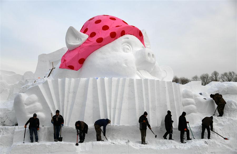 Esculturas de neve em Harbin celebram a chegada do Ano Lunar Chinês do Porco