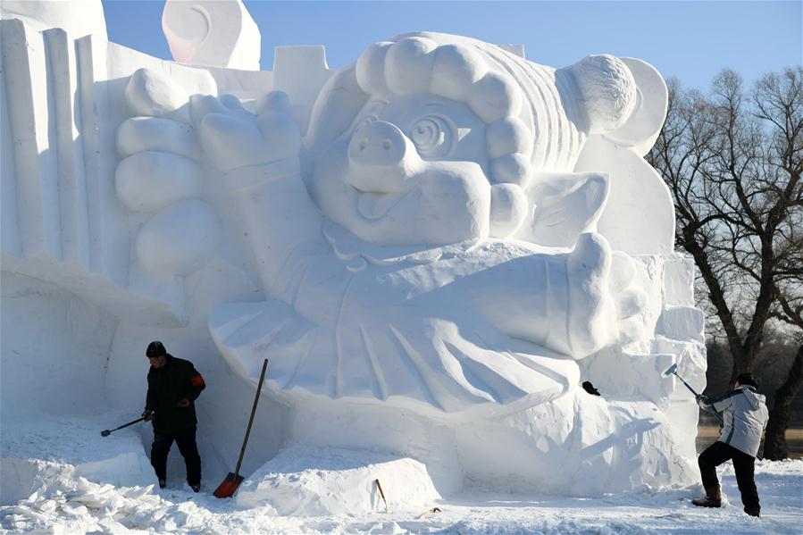 Esculturas de neve em Harbin celebram a chegada do Ano Lunar Chinês do Porco