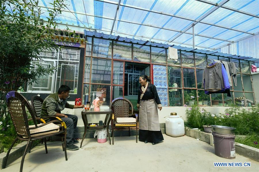 áreas profundamente pobres da China fazem rápido progresso no alívio da pobreza