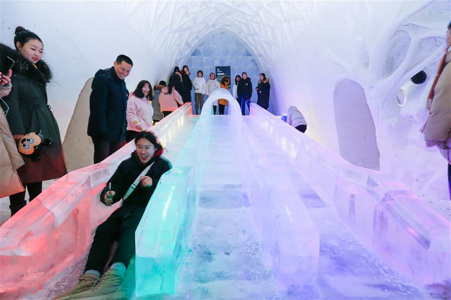 Galeria: Hotel de gelo e neve na Mongólia Interior, norte da China