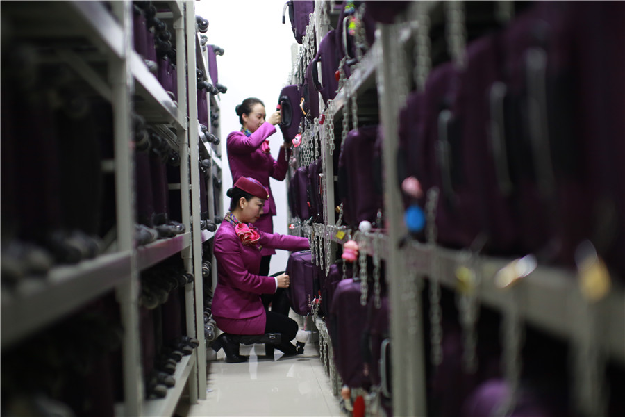 Conhe?a a rotina de trabalho de uma atendente em trem-bala