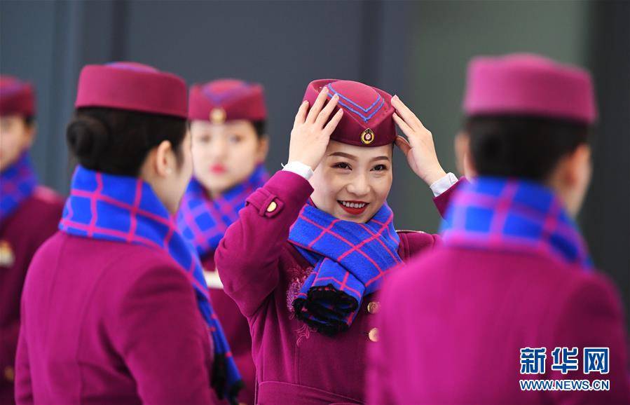 Tripula??o de trem-bala chinês prepara-se para o Festival da Primavera
