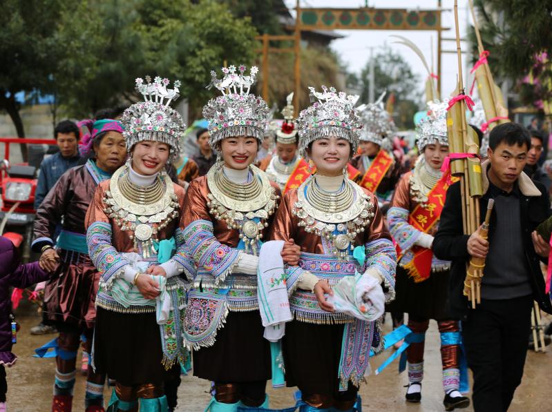  Grupo étnico de Miao celebra o Ano Novo Lunar