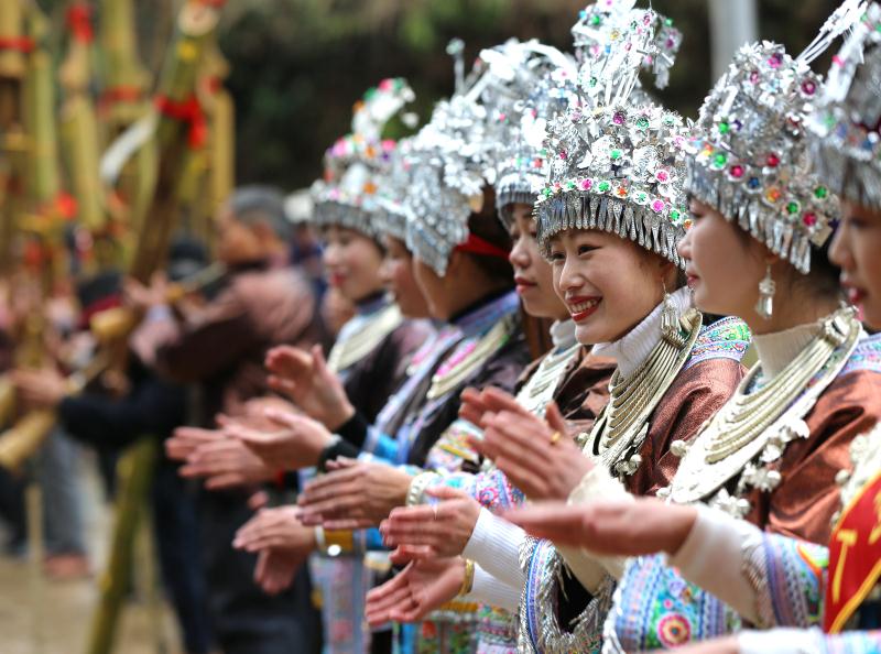  Grupo étnico de Miao celebra o Ano Novo Lunar